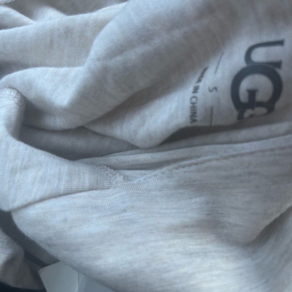 Ugg - Picture 3 of 3